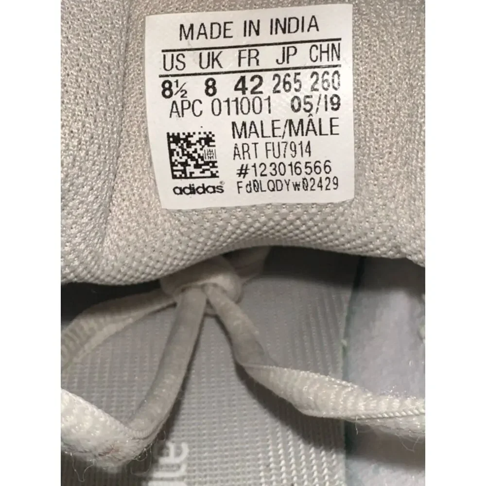 No.18 Adidas Yeezy Boost 700 V2 'Tephra' Sneakers